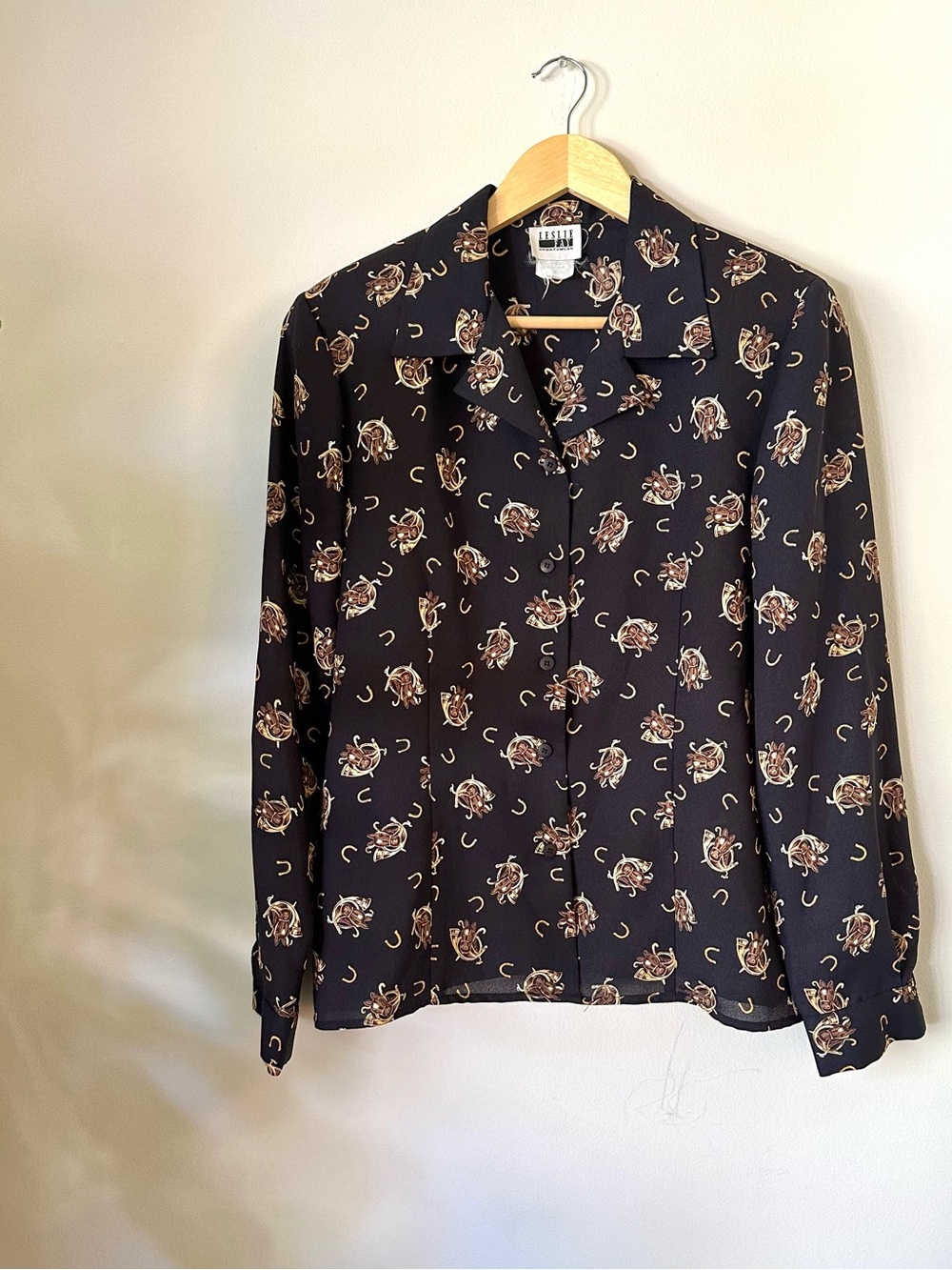 VTG 70s 80s Leslie Fay Horse Blouse Art Deco Novelty Print Rodeo Horseshoe